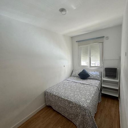Готель Habitacion Con Bano Compartido Мадрид Екстер'єр фото